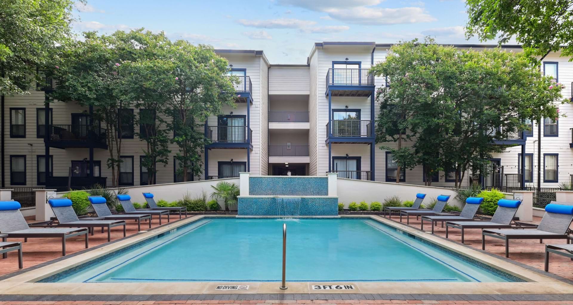 Link At Plano apartment photo